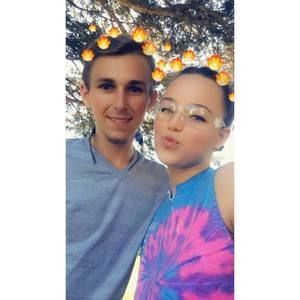 Meet your Posher, Claudia